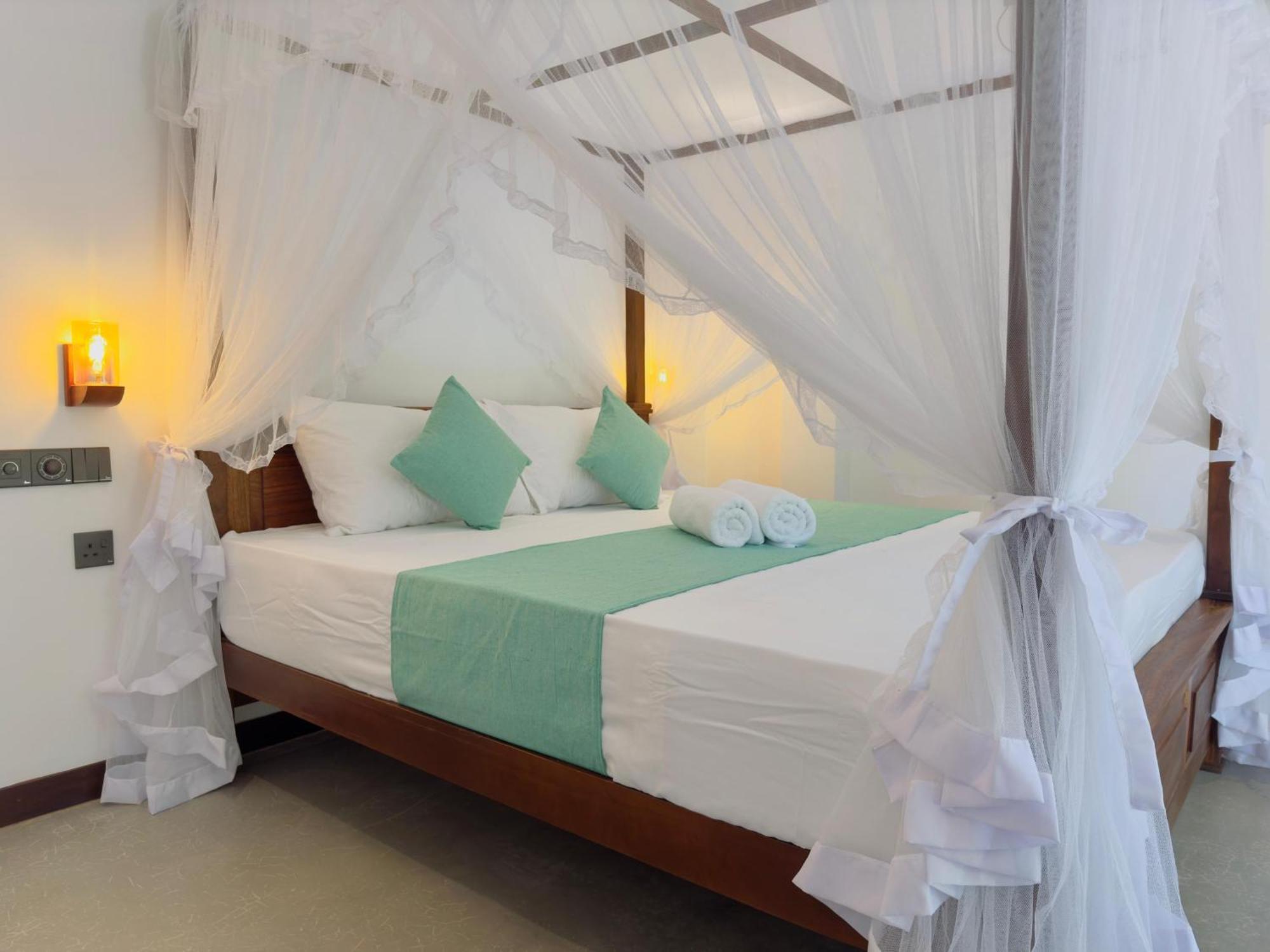 New Ocean Breeze Madiha Hotell Matara Exteriör bild