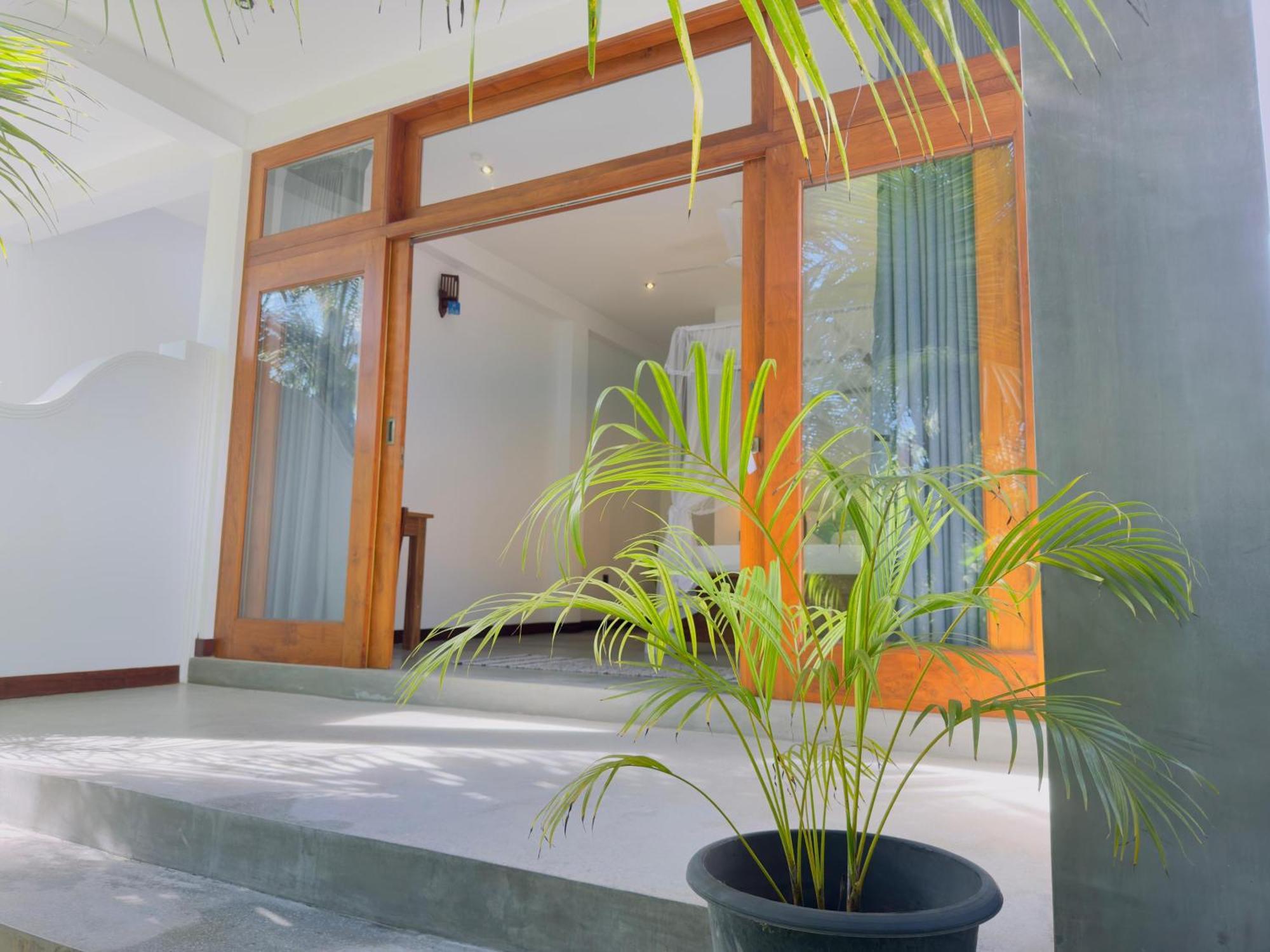 New Ocean Breeze Madiha Hotell Matara Exteriör bild
